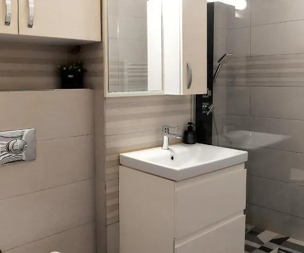 Bta Manastur * קלוז'-נאפוקה